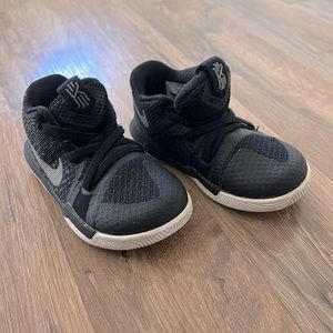 Baby Nike Kylie Irving 3s, Size 6C